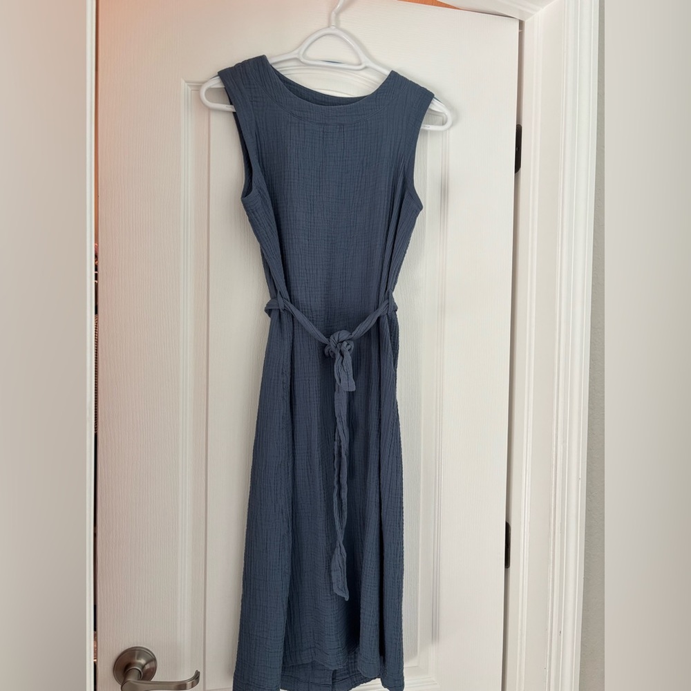 Chic Sleeveless Blue Midi Dress